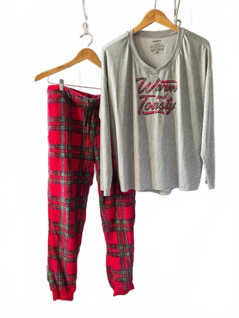 Warm and Toasty Joyspun Graphic Tee & Red Plaid Fleece Lounge Pant Pajama Set Lg